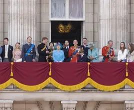17 cosas extrañas que no sabías que la Familia Real Británica no puede hacer
