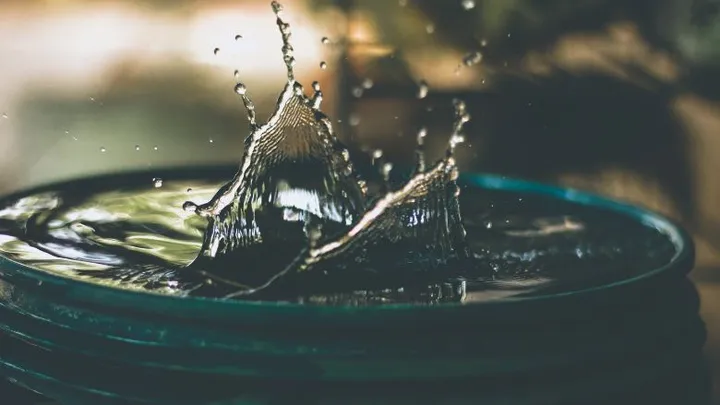 Makkelijke manieren om in en rondom het huis water te besparen