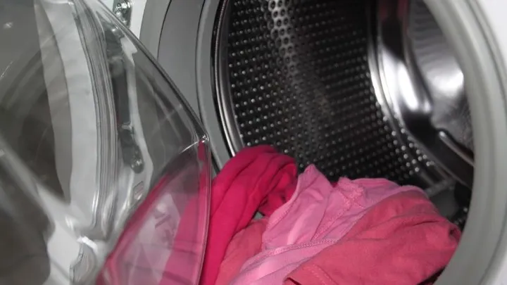 Dit is waarom je zwarte peper in je wasmachine zou moeten doen