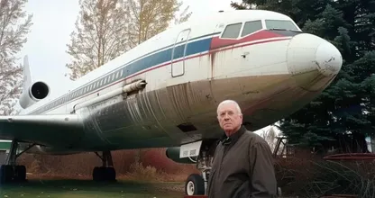 This old man turned an airplane into his home and the inside looks pretty special