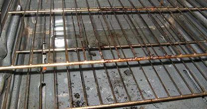 VIDEO: Mit wenig Aufwand zum saubersten Ofenrost, seit langer Zeit. Das geht so!