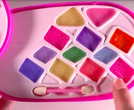Schokkende beelden: kindermake-up kan déze verwondingen veroorzaken