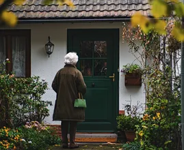 Prevent Being Locked Outside Your Home - Locksmiths Hate This Simple Trick!