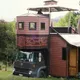 Neuseeland Pärchen verwandelt Lastwagen in ein wunderschönes kleines Zen Schloss.