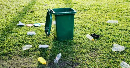 Tip: zo ga je deze zomer duurzamer om met plastic