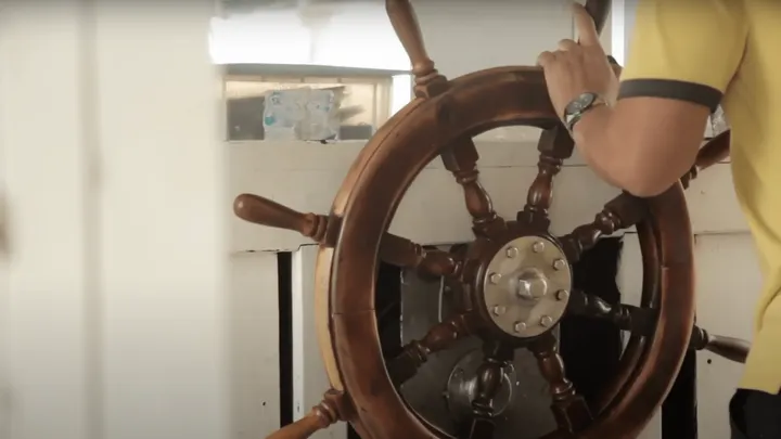 Ces marins ont trouvé un requin géant - Vous ne croirez pas ce qu’ils ont trouvé à l’intérieur !