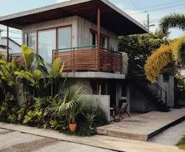Uau, isso é uma explosão do passado! Esta casa não é tocada desde os anos 70!