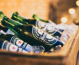Bier van Heineken wordt volgend jaar tien procent duurder