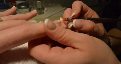 Você tem unhas curtas ou quebradas? Tente este remédio natural para fazê-las crescer mais rápido