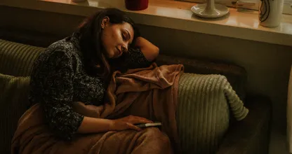 ¿A menudo duermes la siesta en el sofá? Podría indicar un problema de salud