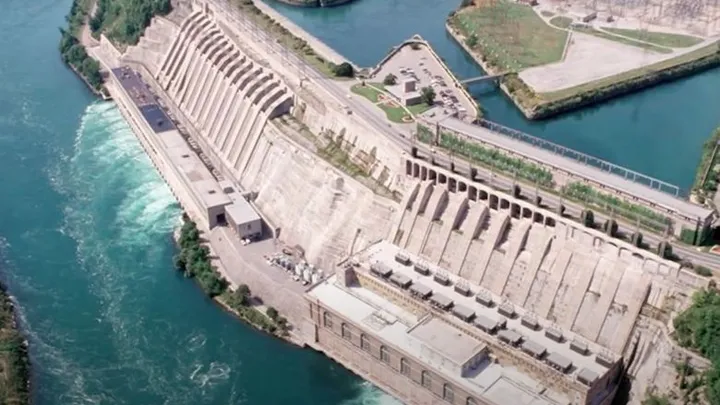 Découverte incroyable après l'assèchement des chutes du Niagara en 1969