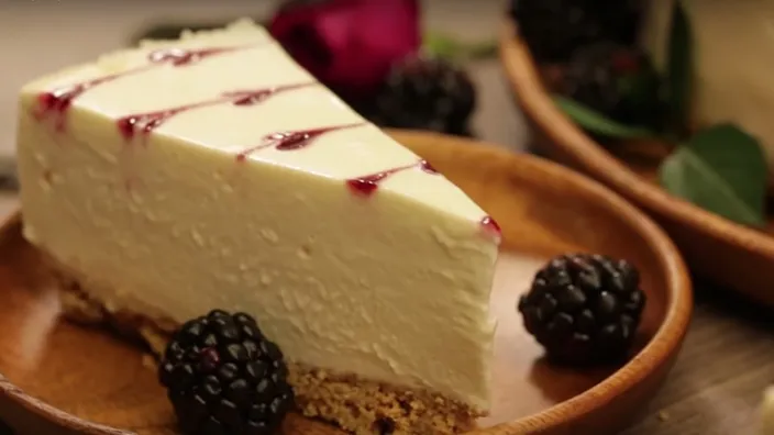 Este increíblemente delicioso mousse de chocolate blanco es súper fácil de preparar.