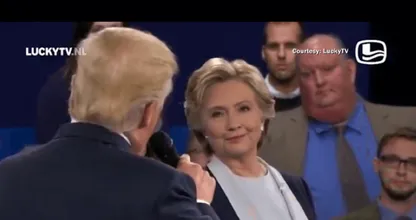 Hilarisch: Lucky TV-filmpje van Trump en Clinton wereldwijde hit. Dit MOET je hebben gezien!