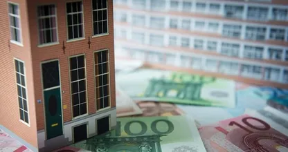 De woonbond stapt naar de rechter om de huurverhogingen vanaf 2013 terug te draaien. Dat is goed nieuws als je een sociale huurwoning hebt!