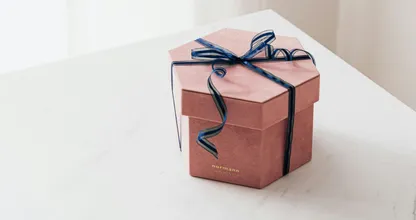 Claire kreeg een hele dure ketting cadeau: 'Ze wil hem terug'