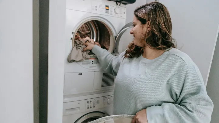 Schimmel in je wasmachine? Zo kom je er vanaf
