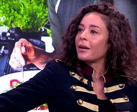 Bloemetjes en bijtjes: Fajah Lourens gooit carrière over hele andere boeg