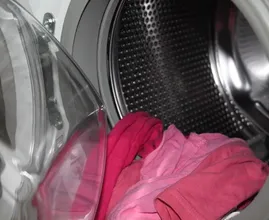 ¡Estas son 5 cosas que no sabías que podías limpiar usando la lavadora!