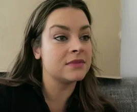 Miljuschka Witzenhausen steekt haar moeder Astrid Holleeder een hart onder de riem