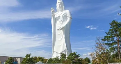 Amazingly Large Statues Found Around The World