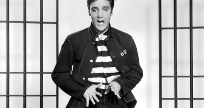 Der Enkel von Elvis Presley sieht genau so aus wie sein Großvater!