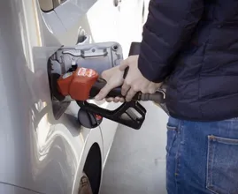 Tanken is duurder dan ooit: hoe kun je brandstof besparen?