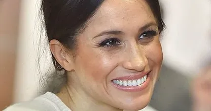 This is the lovely Thank You card Meghan Markle sent out to fans congratulating her on her birthday
