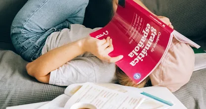 ¿Cómo puedes seguir aprendiendo un nuevo idioma cuando seas mayor?