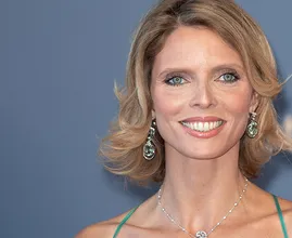 Voilà ce que fait Sylvie Tellier pour rester jeune !
