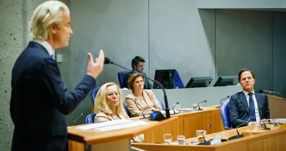 Ah oh: Tweede Kamer ontruimd om 'verdacht pakketje'