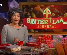 Zwarte Piet-tegenstanders voeren blokkeeractie tegen Sinterklaasjournaal in Hilversum