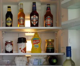 Welche Würzsoßen gehören in den Kühlschrank? Welche nicht? Wir wissen es!