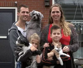 Veel lof voor gezinnen in nieuwe aflevering Steenrijk, Straatarm