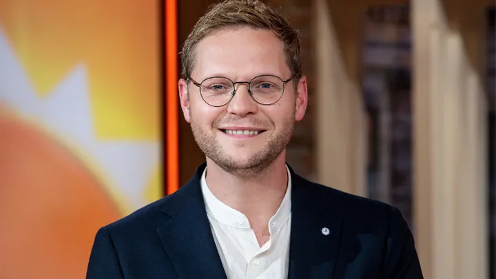 Luuk Ikink en zijn vrouw onthullen geslacht van derde kindje