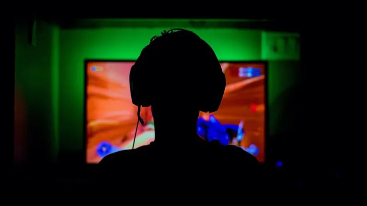 Gamer reist 1.400km om online ruzie uit te vechten
