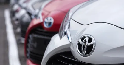 Toyota roept duizenden auto's terug, problemen met airbags