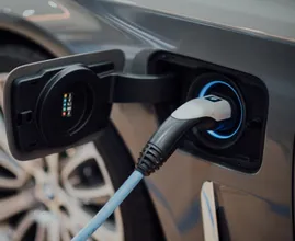 Find out: do you need to change the oil in your electric car?
