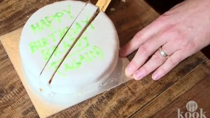Do you know how to cut a cake? You've probably been doing it wrong your entire life!