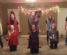 LOL, this family does a fantastic Christmas dance! Would you do this with your family?
