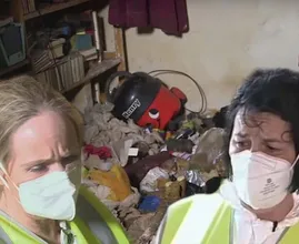 Braunes Wasser und Schimmel: Diese Frau hat 9 Jahre lang nicht geputzt