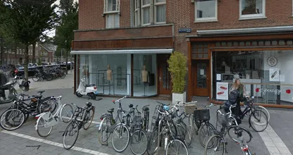 Je gelooft NOOIT wat voor foto Google bij Dunkin' Donuts Amsterdam toont.. Dit MOET je zien!