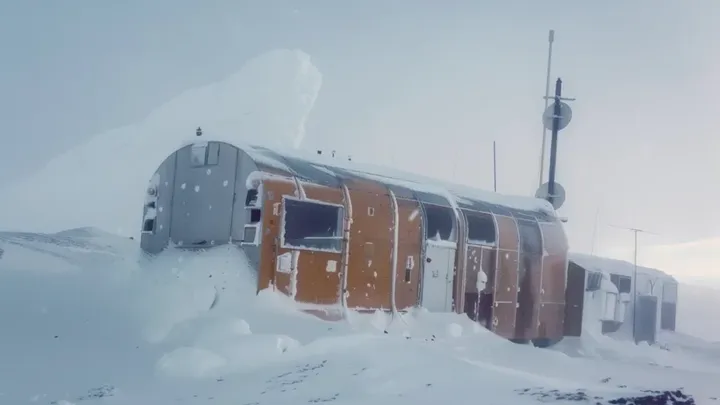 Iceberg Drifts Dangerously Close to Village – Locals Turn Pale When They See What’s on It
