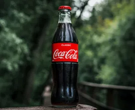 Raar maar waar: waarom je cola in het toilet zou moeten gieten