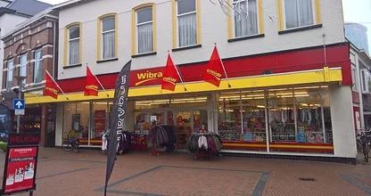 Kan het of kan het niet? Wibra verkoopt lingerie met kant voor jonge meiden