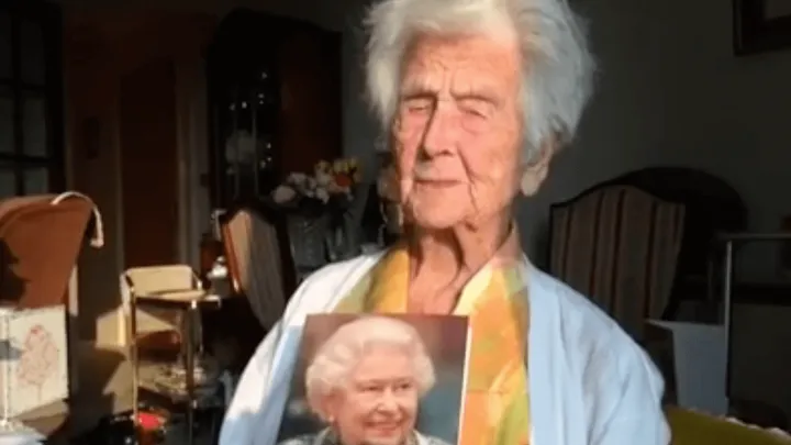 Ha! Deze vrouw is 110 jaar oud geworden door 60 jaar lang iedere dag DIT te drinken! Nou, dat ons wel wat, jou?