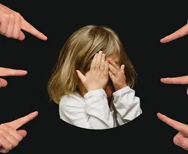 Psychologen warnen: Diese 5 Sachen solltest du nicht deinem Kind sagen
