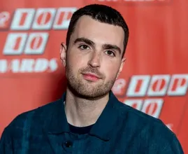 Duncan Laurence oog in oog met idool: ‘Zo leuk om je te ontmoeten’ 