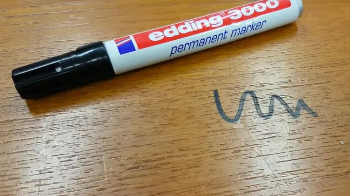 This is how you remove permanent marker stains