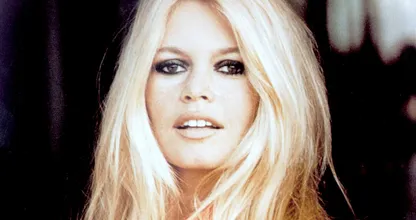 ZO ziet jaren jaren '50 en '60 icoon Brigitte Bardot er nú uit.. Herken jij haar nog?
