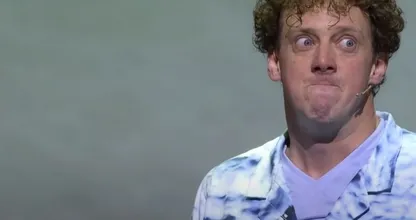 Kind van de melkboer? Zoontje Jochem Myjer lijkt op andere cabaretier